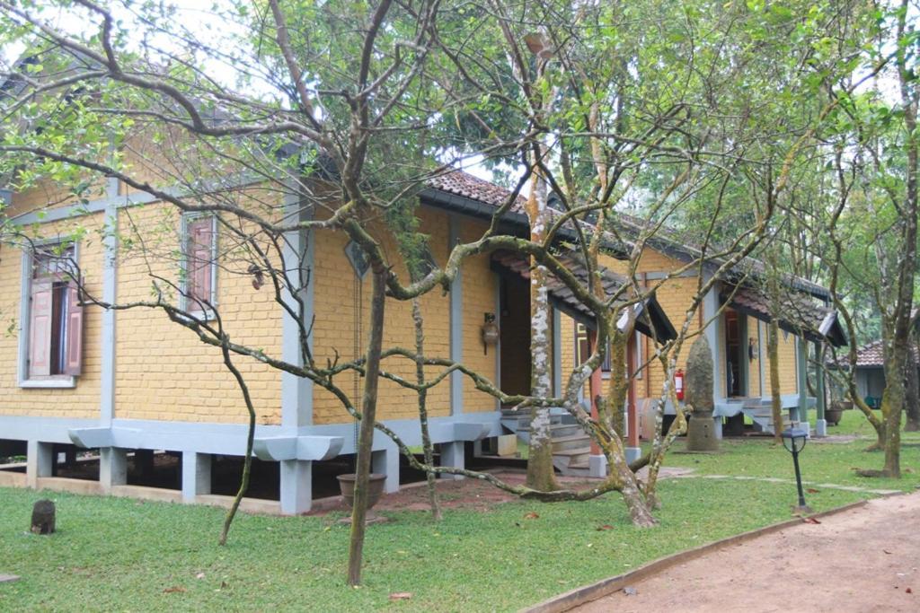 Lake Serenity Resort & Spa Kuruwita 외부 사진